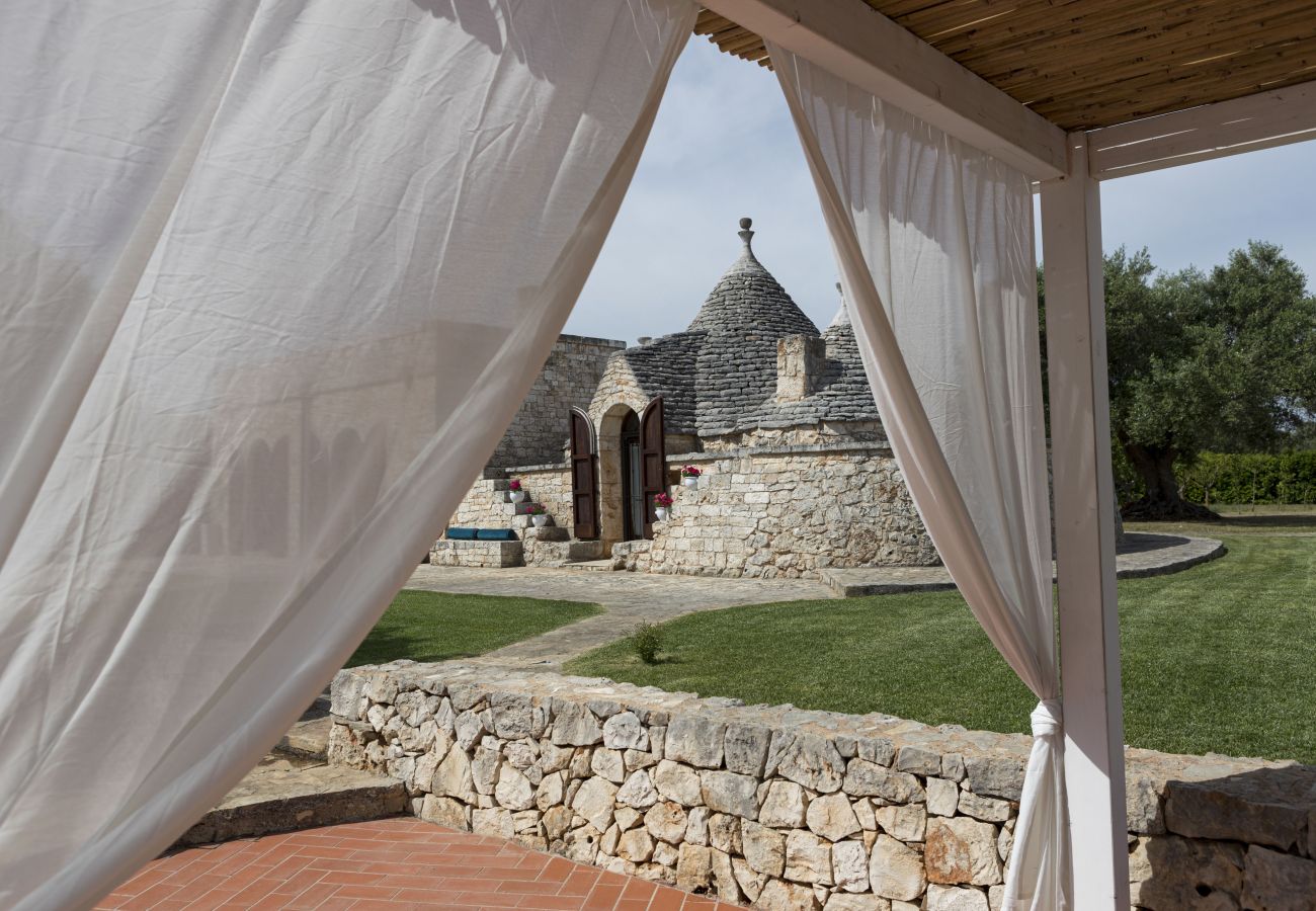 Trullo a San Michele Salentino - Trullo degli ulivi by pugliadamare