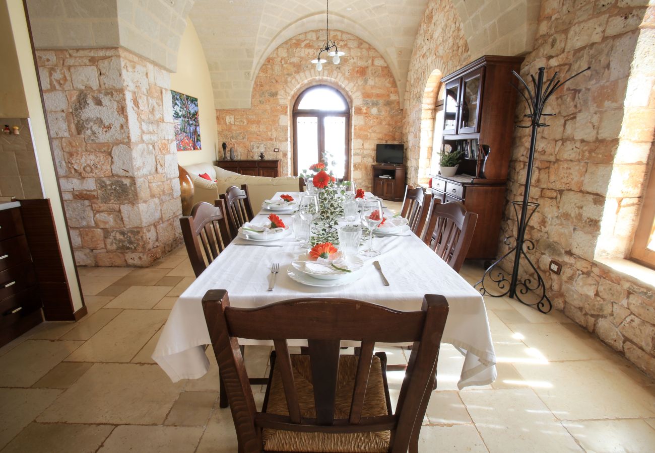 Trullo a San Michele Salentino - Trullo degli ulivi by pugliadamare