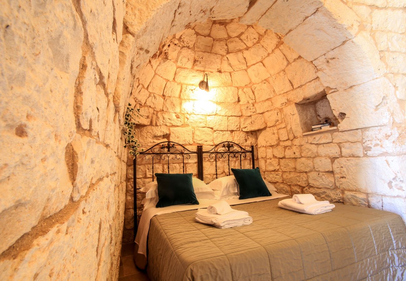 Trullo a San Michele Salentino - Trullo degli ulivi by pugliadamare