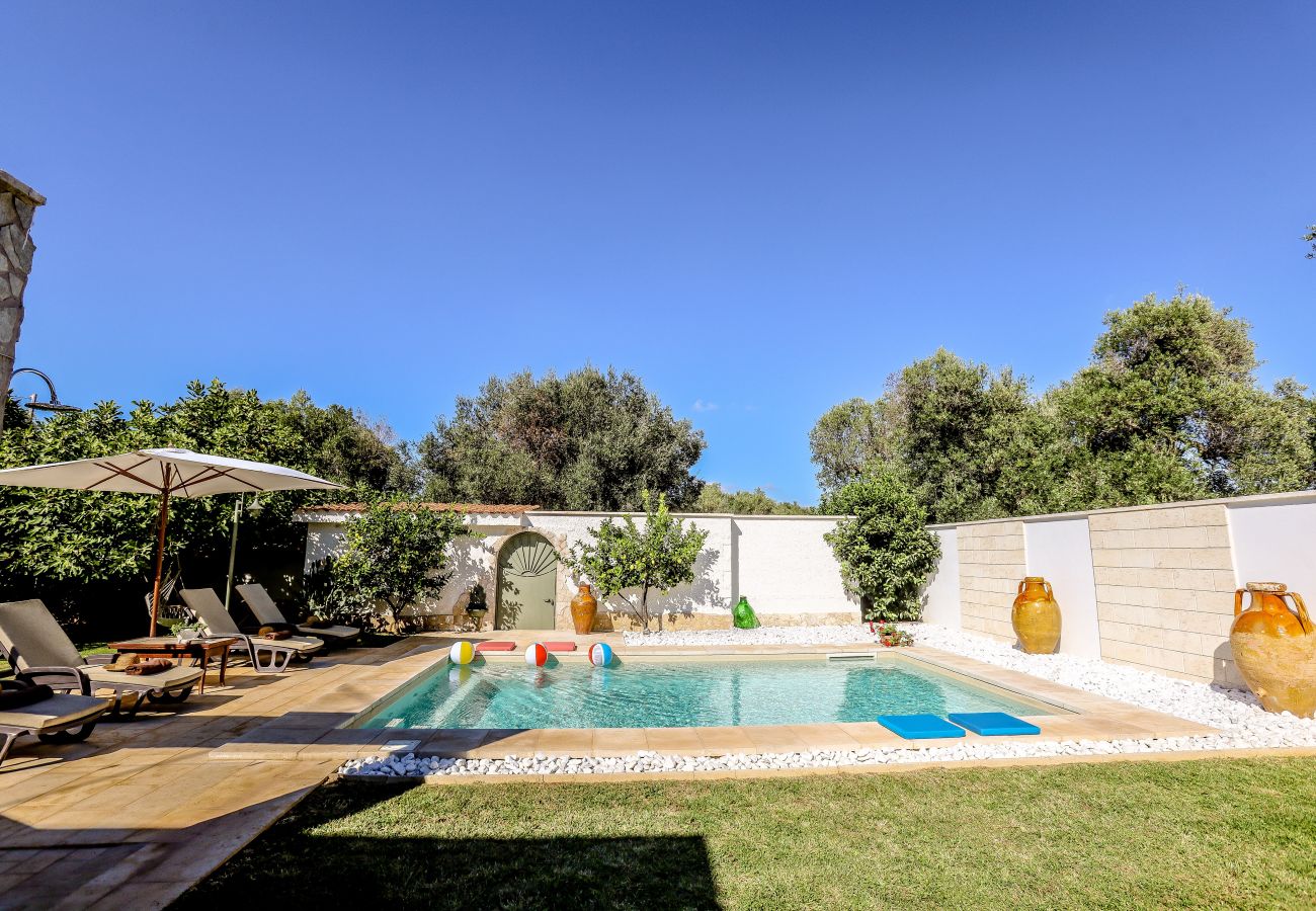 Villa a San Michele Salentino - Ellea by Pugliadamare