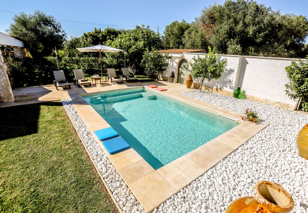 Villa a San Michele Salentino - Ellea by Pugliadamare