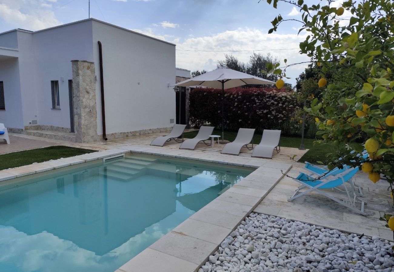 Villa a San Michele Salentino - Ellea by Pugliadamare