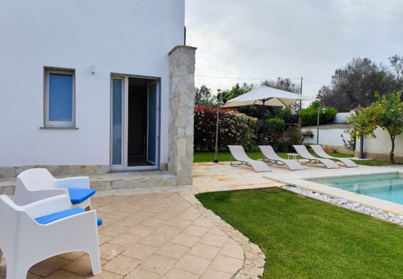 Villa a San Michele Salentino - Ellea by Pugliadamare