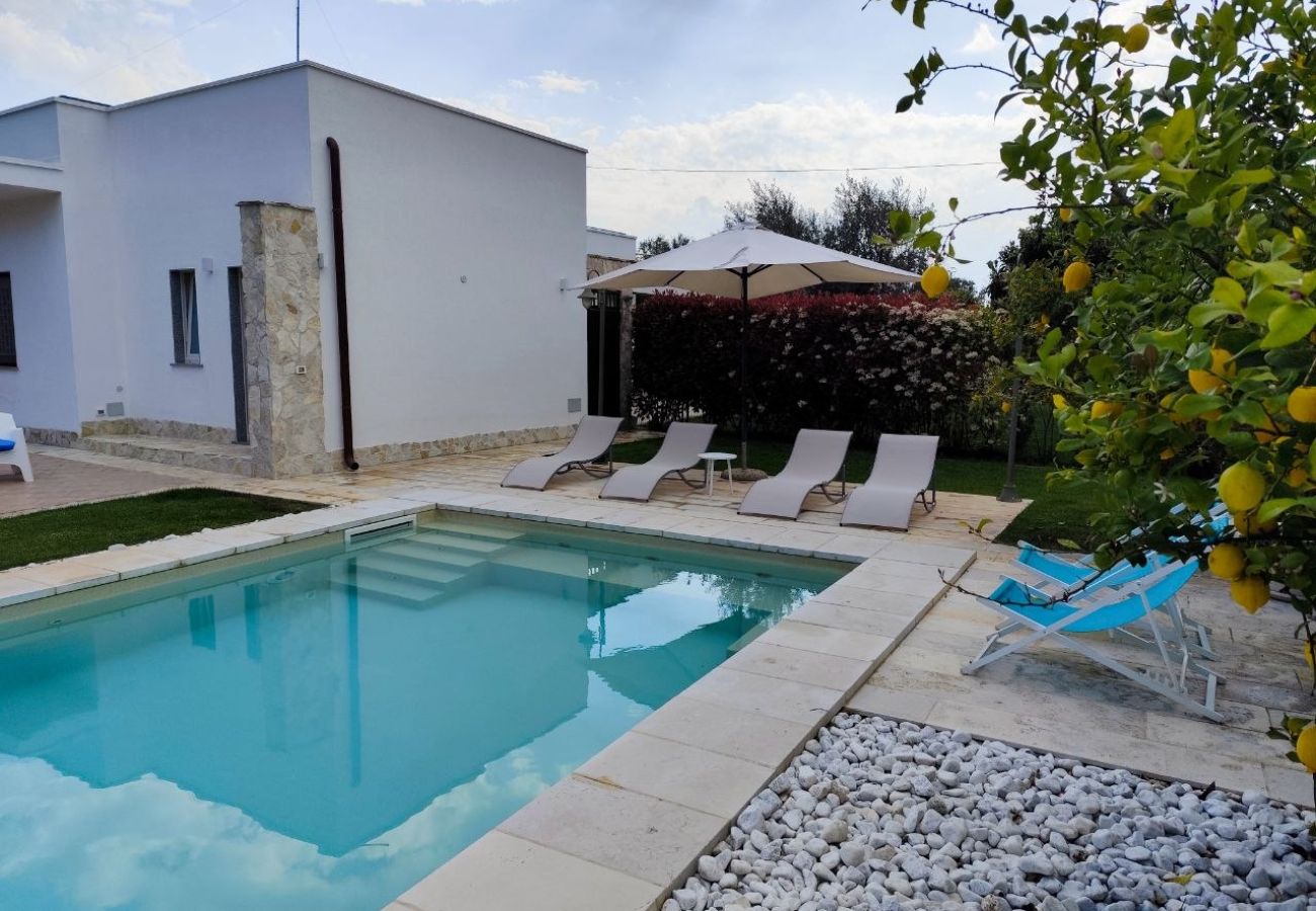 Villa a San Michele Salentino - Ellea by Pugliadamare
