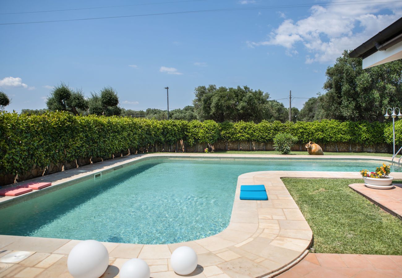 Villa a San Michele Salentino - Villa Ellea by pugliadamare
