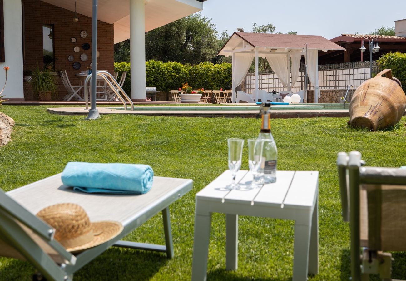Villa a San Michele Salentino - Villa Ellea by pugliadamare