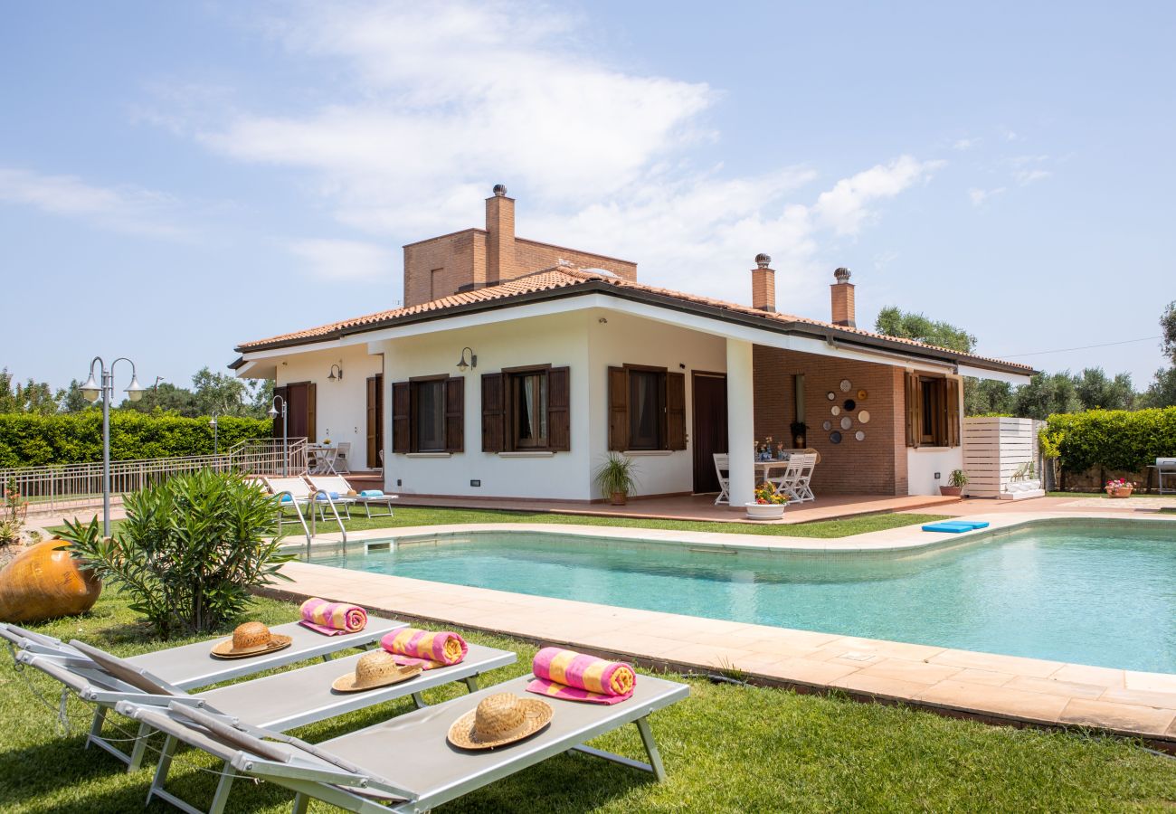 Villa a San Michele Salentino - Villa Ellea by pugliadamare