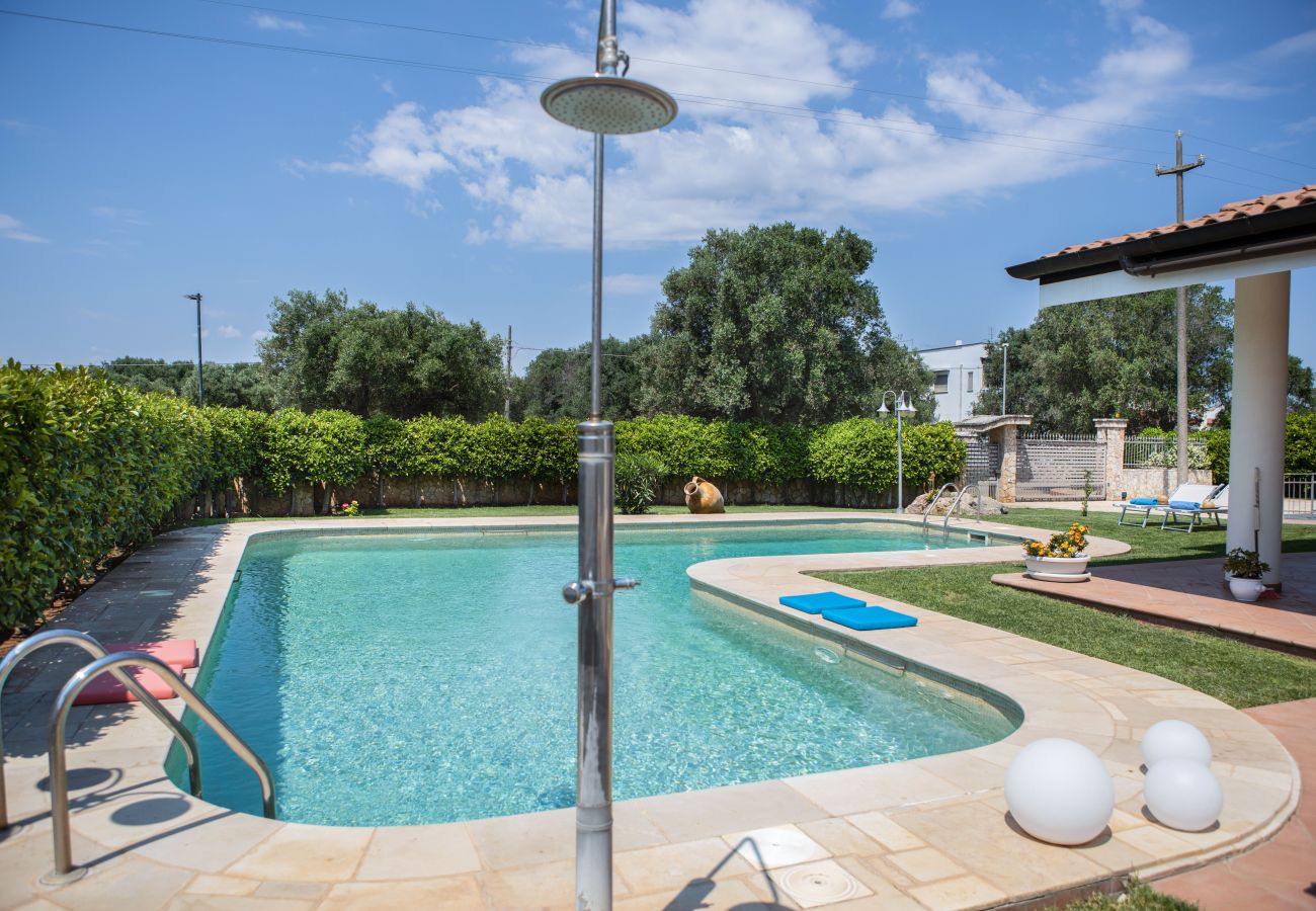 Villa a San Michele Salentino - Villa Ellea by pugliadamare