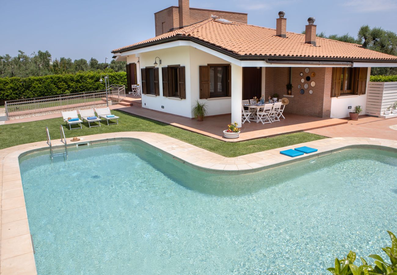 Villa a San Michele Salentino - Villa Ellea by pugliadamare