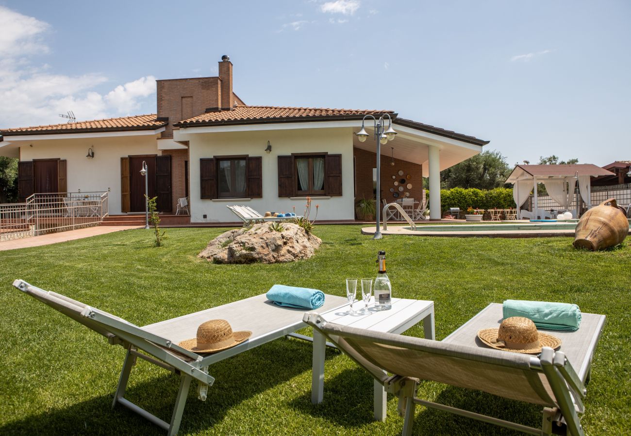 Villa a San Michele Salentino - Villa Ellea by pugliadamare