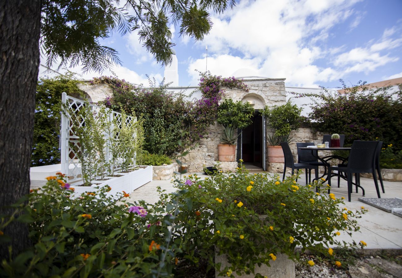 Trullo a San Michele Salentino - Esclusiva tenuta salentina by Pugliadamare
