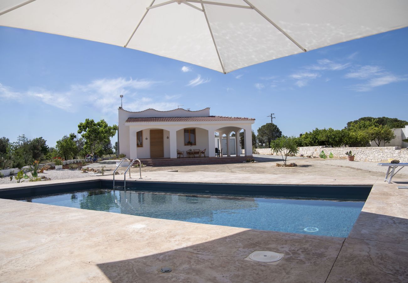 Villa a Carovigno - villa filia by pugliadamare