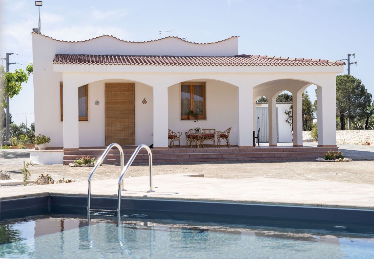 Villa a Carovigno - villa filia by pugliadamare