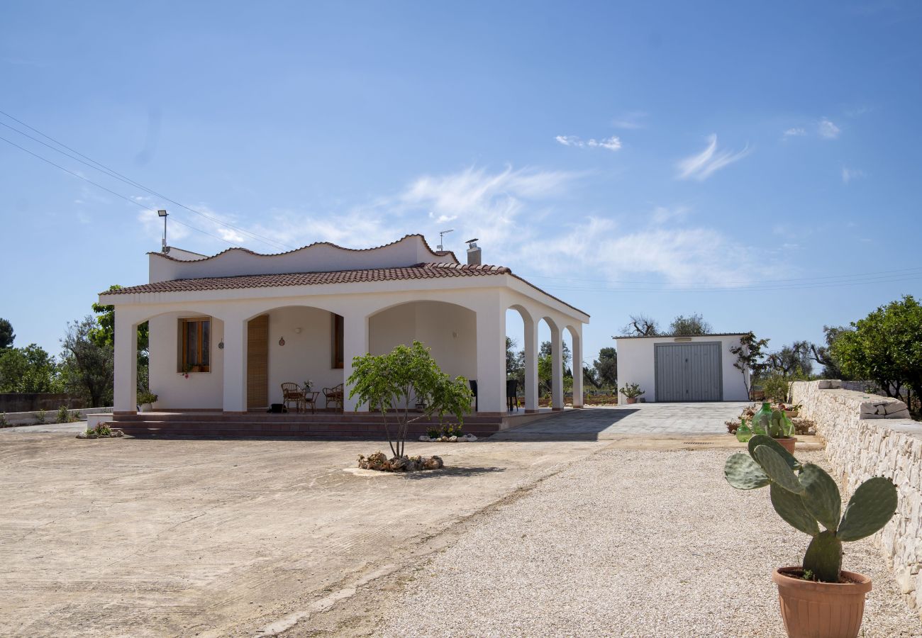 Villa a Carovigno - villa filia by pugliadamare