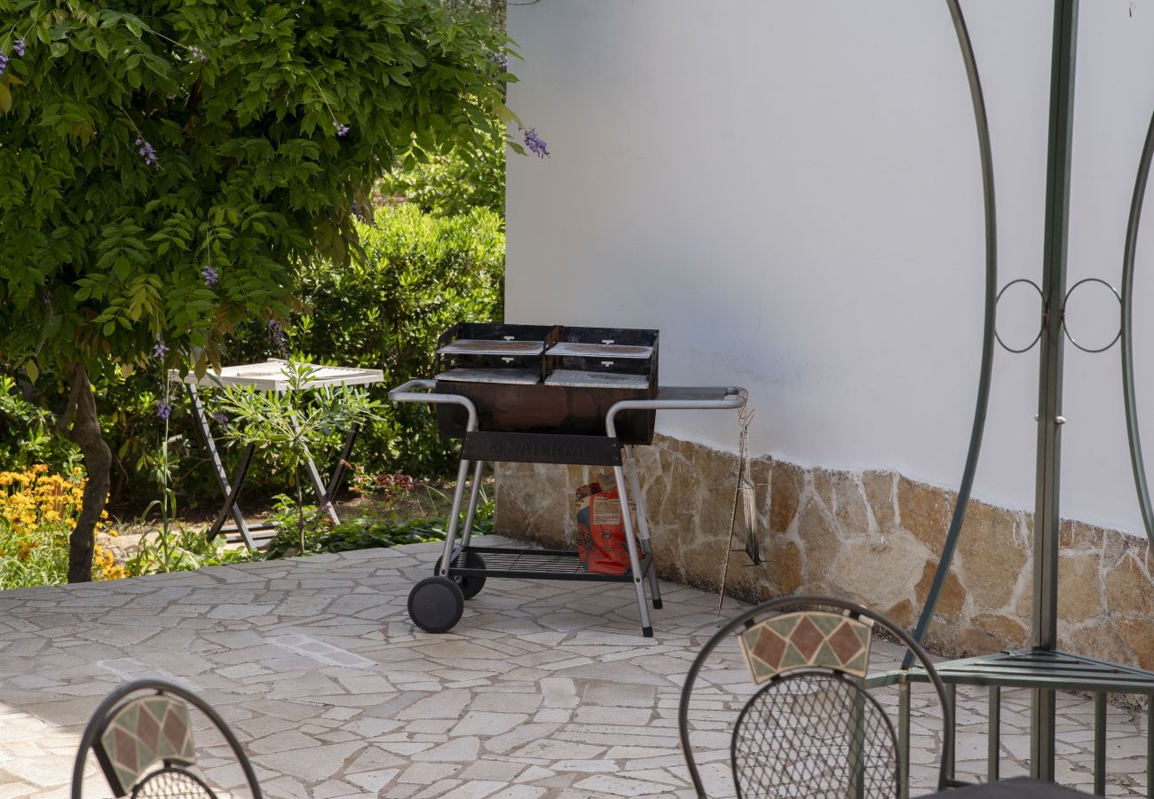 Trullo a San Vito dei Normanni - trullo oron call by pugliadamare