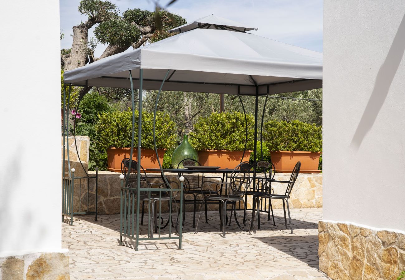 Trullo a San Vito dei Normanni - trullo oron call by pugliadamare