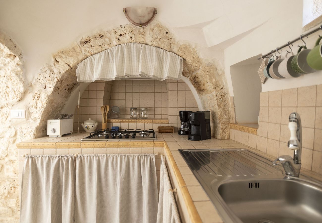 Trullo a San Vito dei Normanni - trullo oron call by pugliadamare