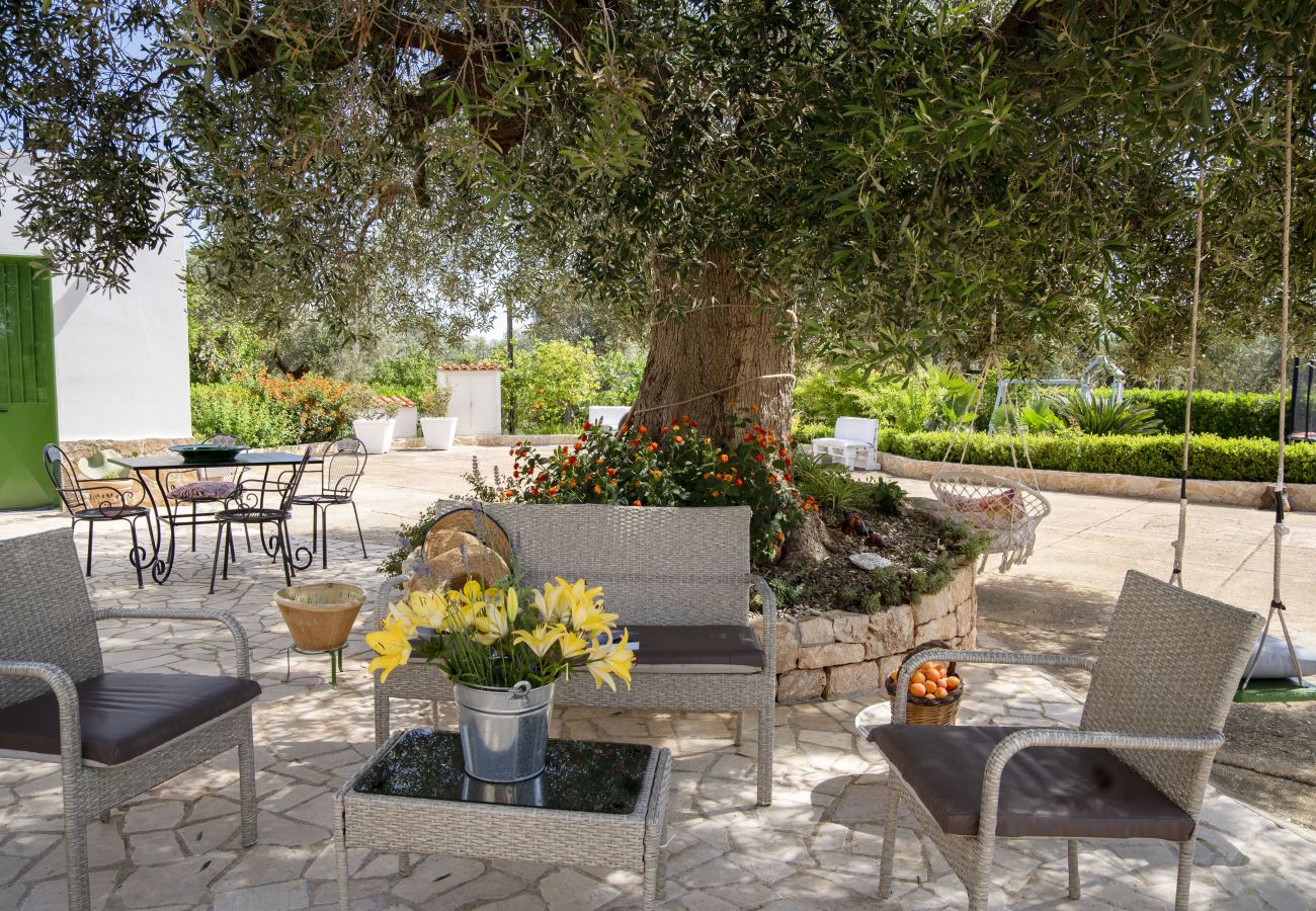 Trullo a San Vito dei Normanni - trullo oron call by pugliadamare