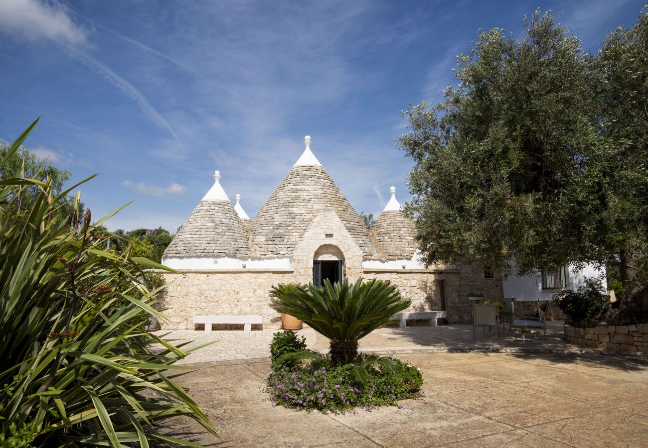 Trullo a San Vito dei Normanni - trullo oron call by pugliadamare