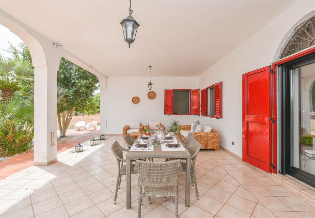 Villa a Ostuni - Villa privata a Ostuni ,piscina privata e wifi satellitare by Pugliadamare Villa a Ostuni - Villa privata a Ostuni ,piscina privata e wifi satellitare by Pugliadamare