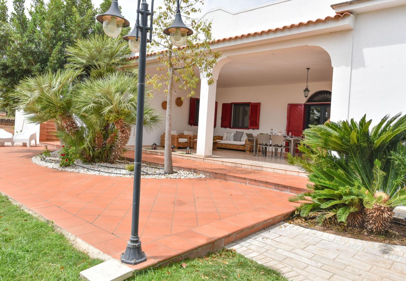 Villa a Ostuni - Villa privata a Ostuni ,piscina privata e wifi satellitare by Pugliadamare