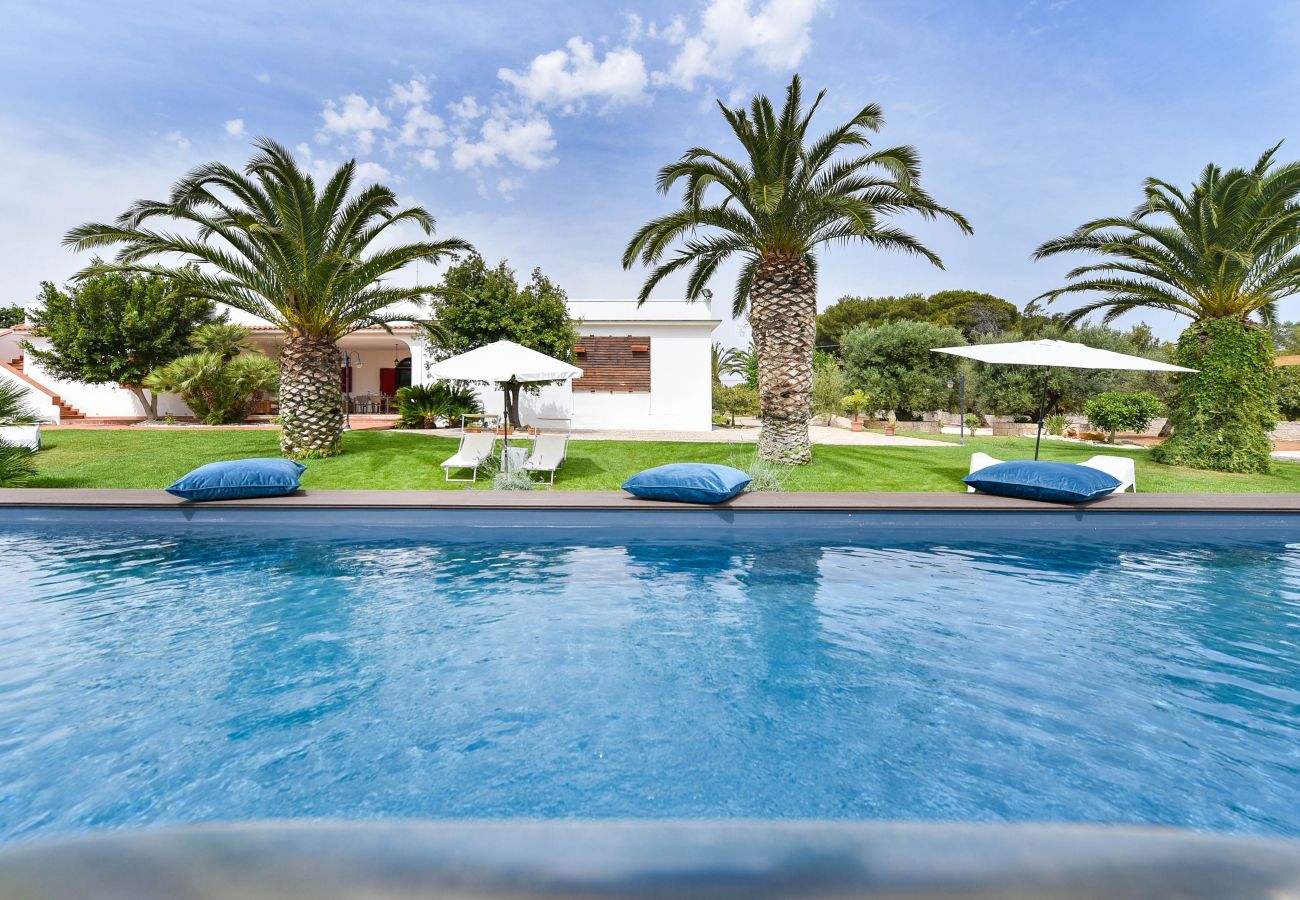 Villa a Ostuni - Villa privata a Ostuni ,piscina privata e wifi satellitare by Pugliadamare