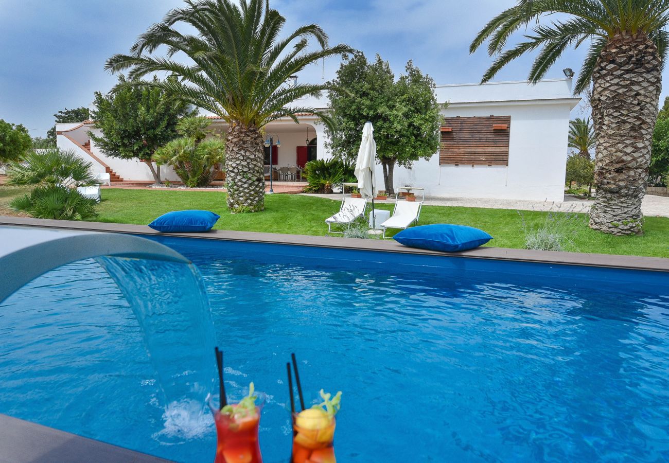 Villa a Ostuni - Villa privata a Ostuni ,piscina privata e wifi satellitare by Pugliadamare