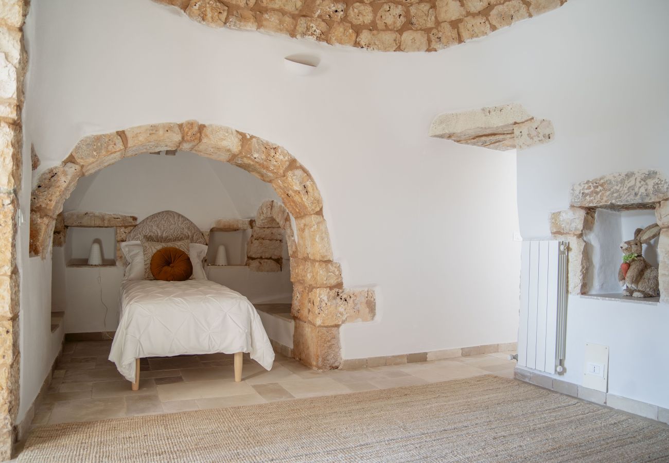 Trullo a San Vito dei Normanni - trullo raphael by pugliadamare