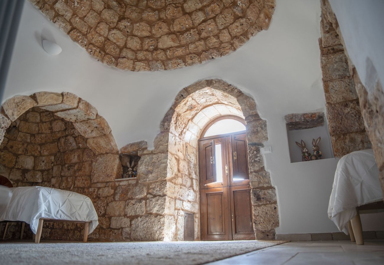 Trullo a San Vito dei Normanni - trullo raphael by pugliadamare