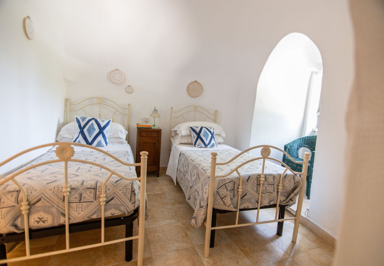 Trullo a Ceglie Messapica - Trullo nonna Netta by pugliadamare