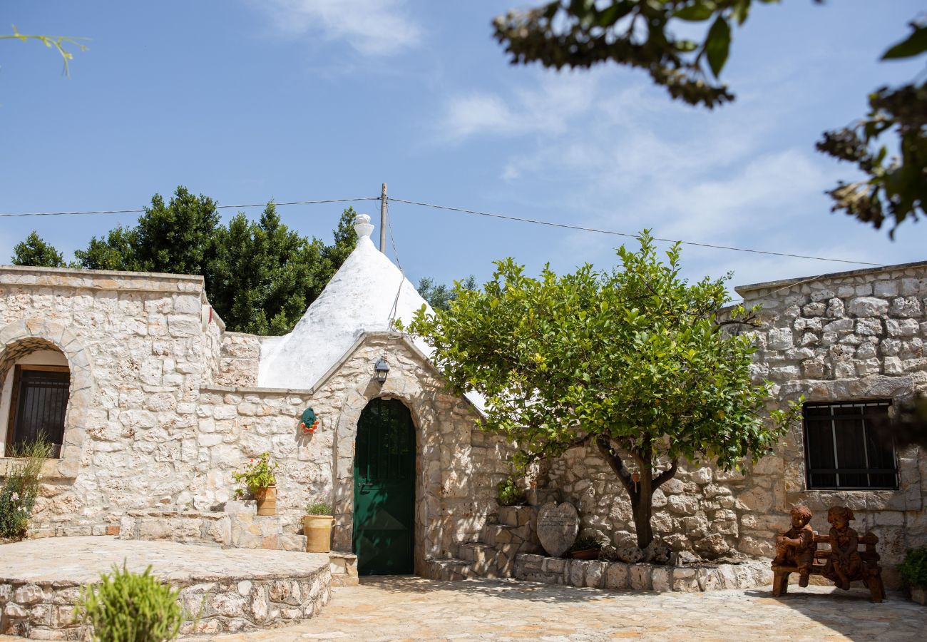 Trullo a Ceglie Messapica - Trullo nonna Netta by pugliadamare