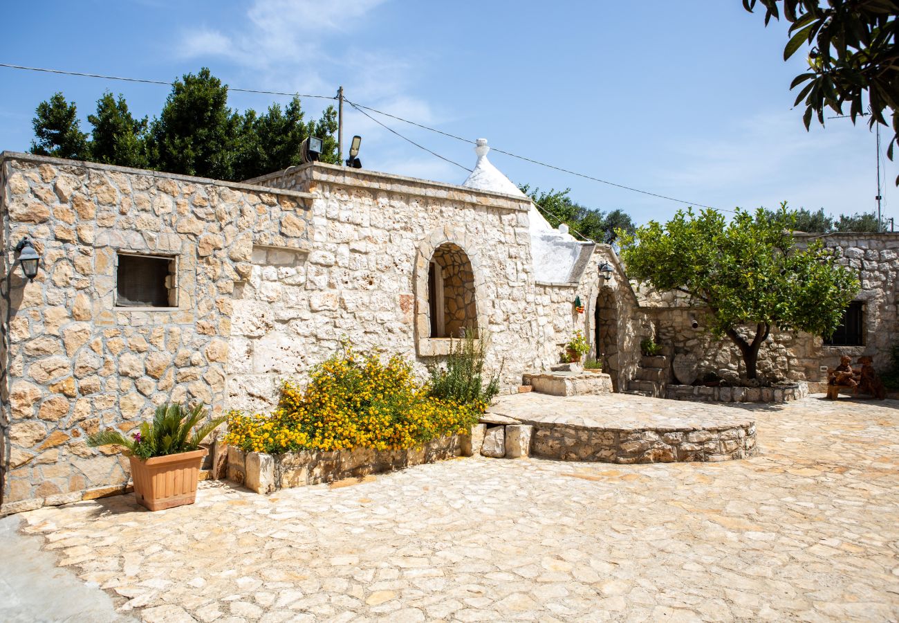 Trullo a Ceglie Messapica - Trullo nonna Netta by pugliadamare