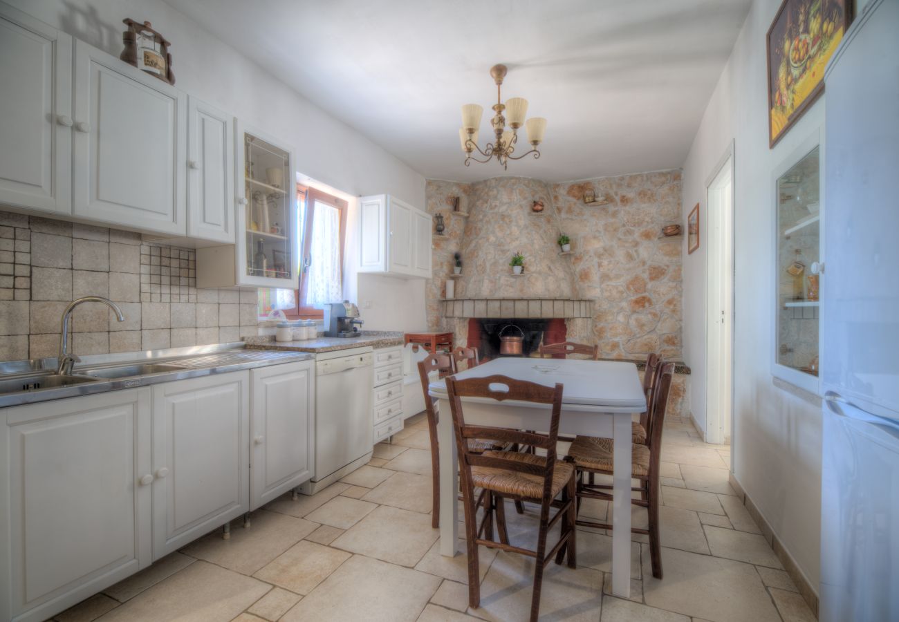 Trullo a Ostuni - Trullo Paan by Pugliadamare