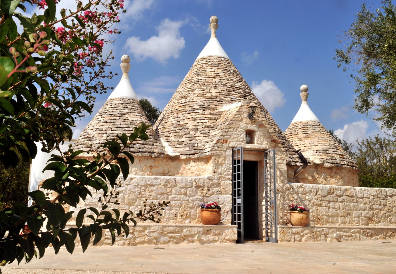 Trullo a San Michele Salentino - trulli stella by pugliadamare