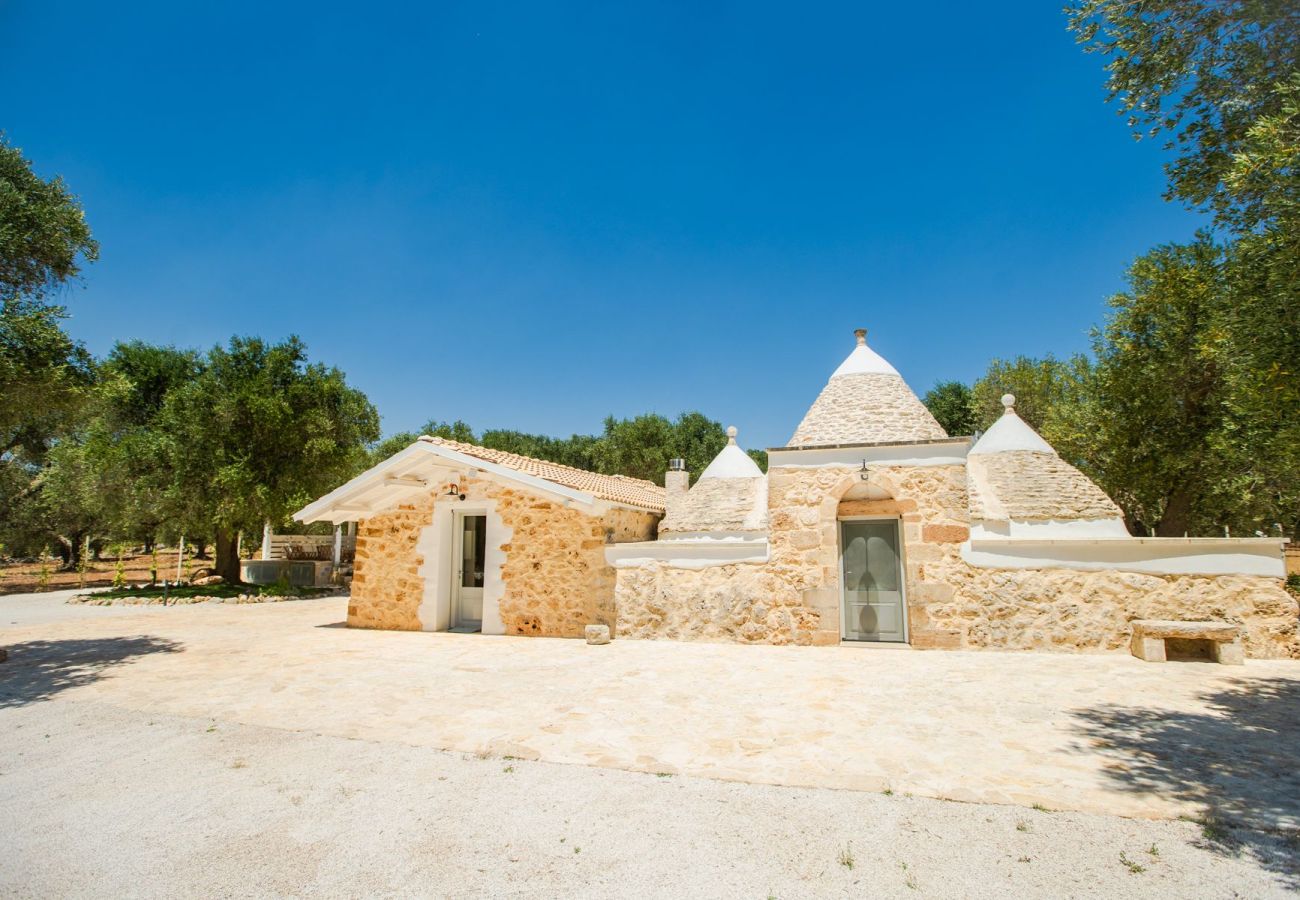 Trullo a Francavilla Fontana - Trulli Margherita by Pugliadamare