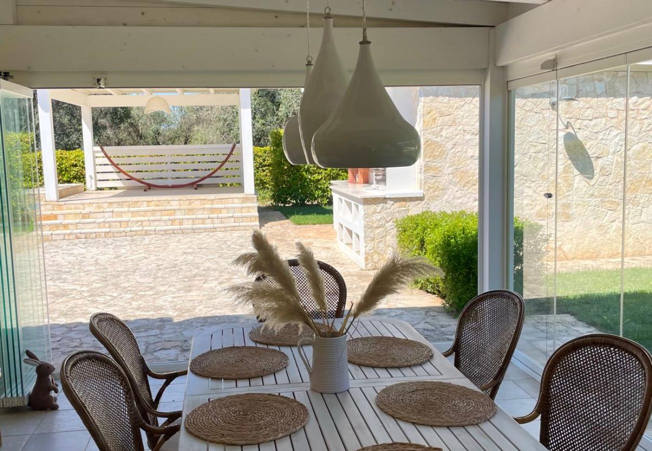 Trullo a Francavilla Fontana - Trulli Margherita by Pugliadamare