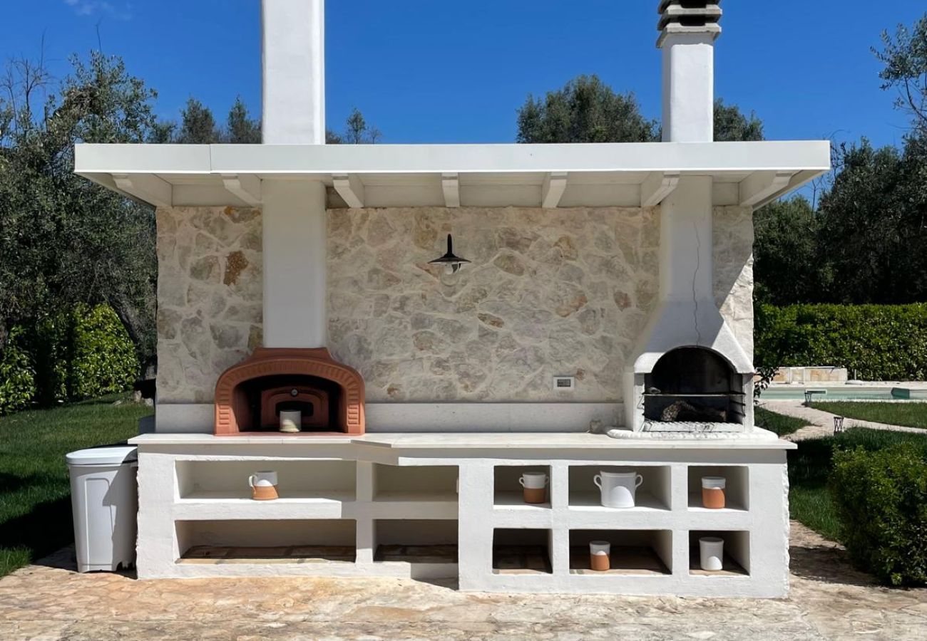 Trullo a Francavilla Fontana - Trulli Margherita by Pugliadamare