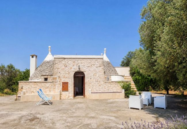 Trullo a Ceglie Messapica - Trullo Sotto le Stelle by Pugliadamare