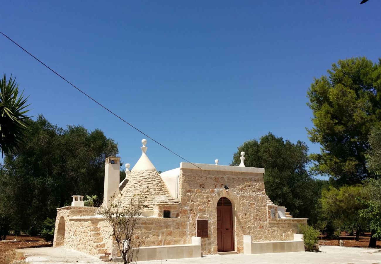 Trullo a Ceglie Messapica - Trullo Sotto le Stelle by Pugliadamare