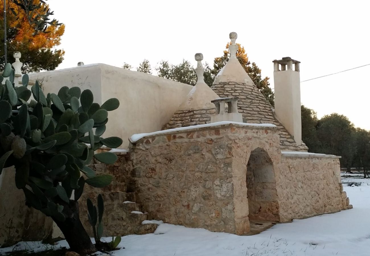Trullo a Ceglie Messapica - Trullo Sotto le Stelle by Pugliadamare