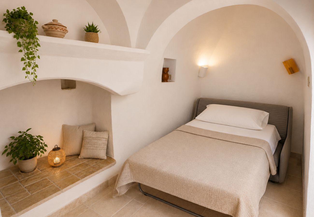 Trullo a Ceglie Messapica - Trullo Sotto le Stelle by Pugliadamare