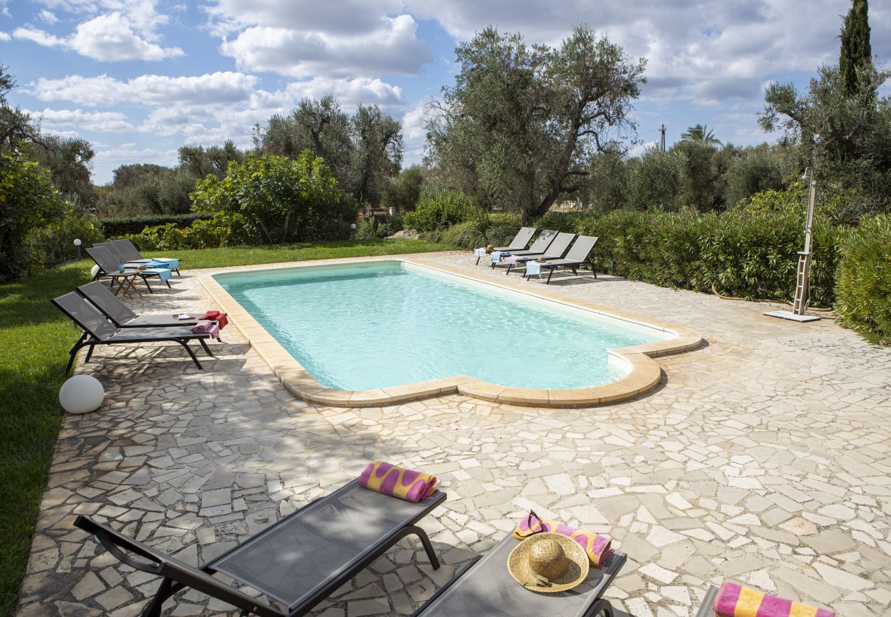 Residence a San Michele Salentino - Casa Lavanda by Pugliadamare