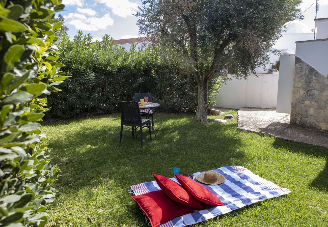Residence a San Michele Salentino - Casa Lavanda by Pugliadamare