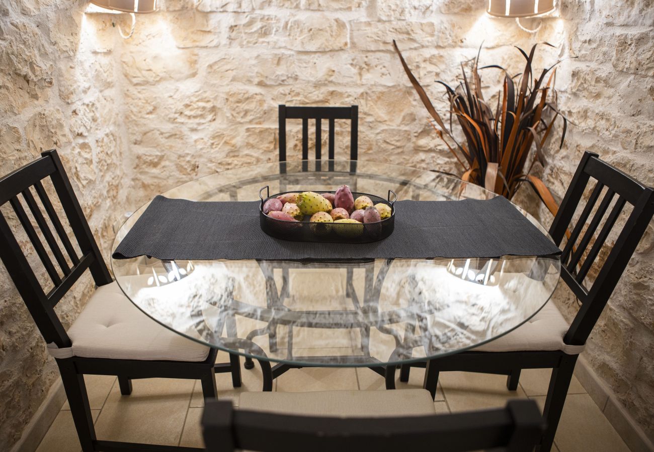 Residence a San Michele Salentino - Trullo Bouganville by Pugliadamare