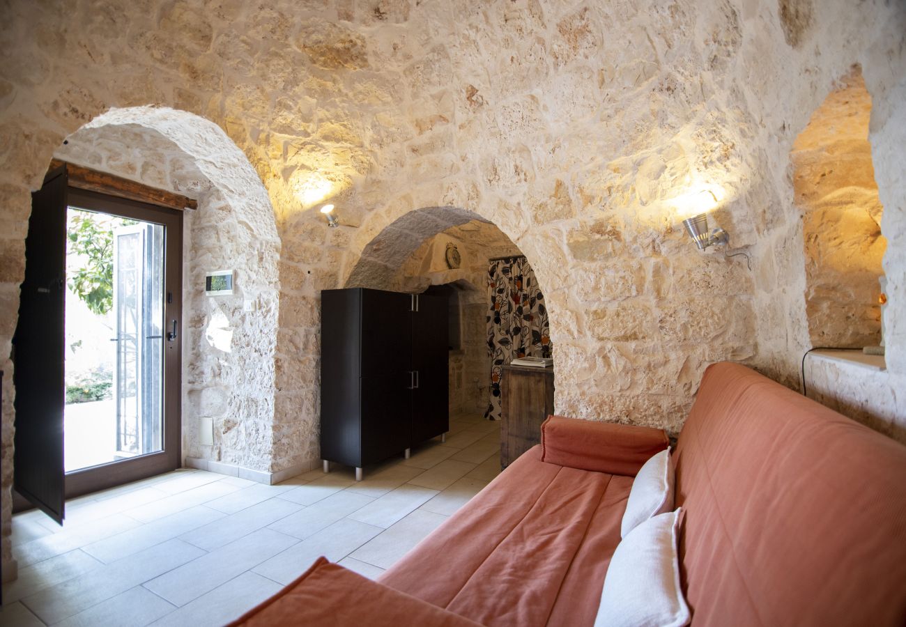 Residence a San Michele Salentino - Trullo Bouganville by Pugliadamare