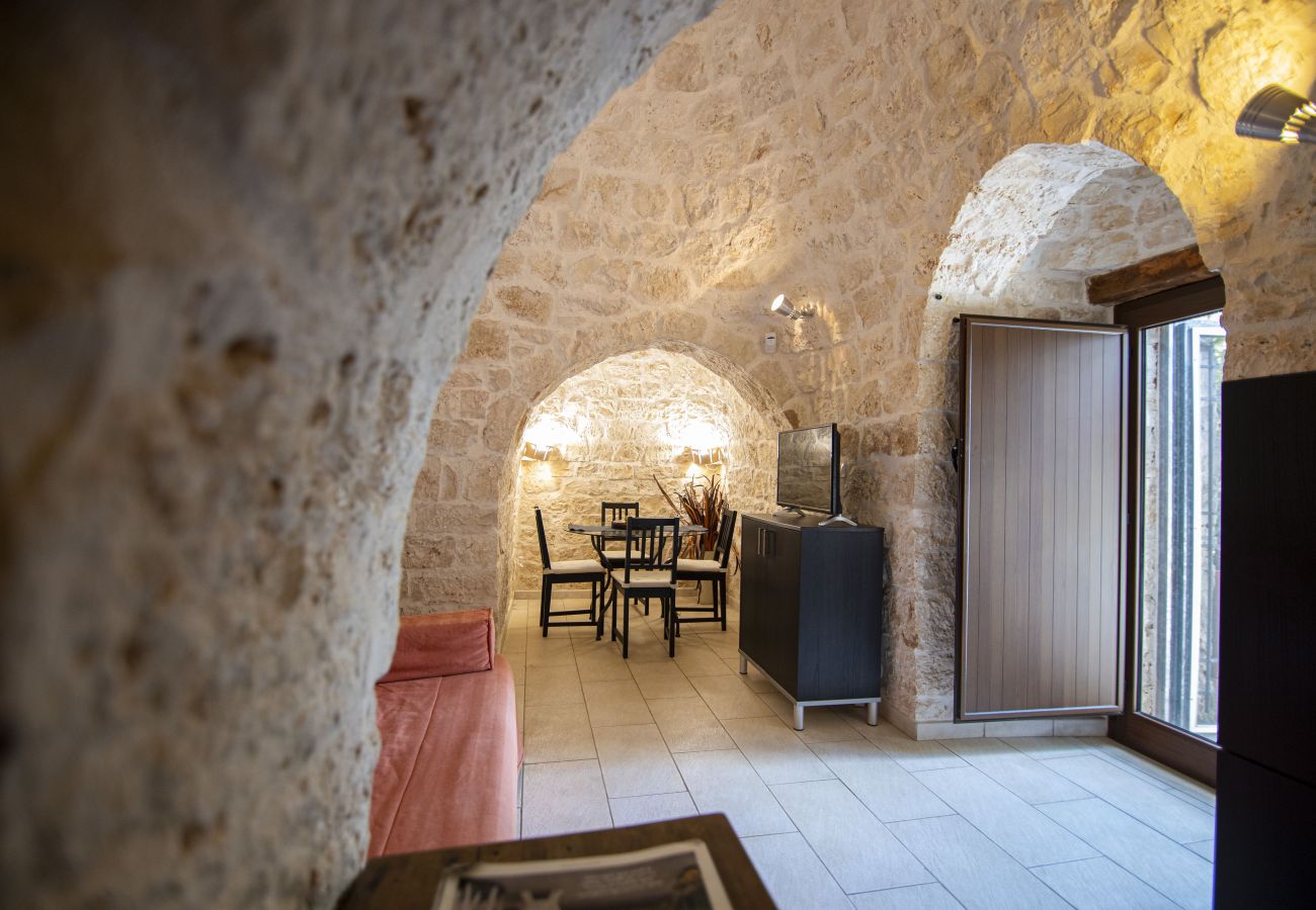 Residence a San Michele Salentino - Trullo Bouganville by Pugliadamare