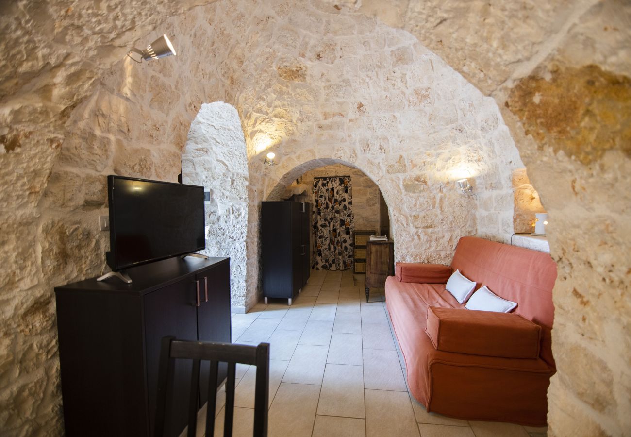 Residence a San Michele Salentino - Trullo Bouganville by Pugliadamare