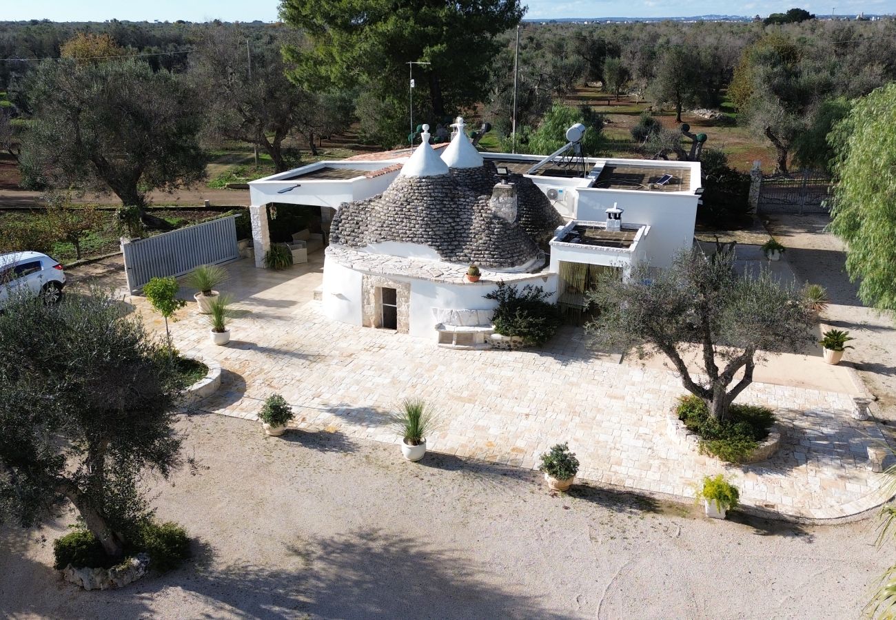 Trullo a San Vito dei Normanni - borgo della mimosa