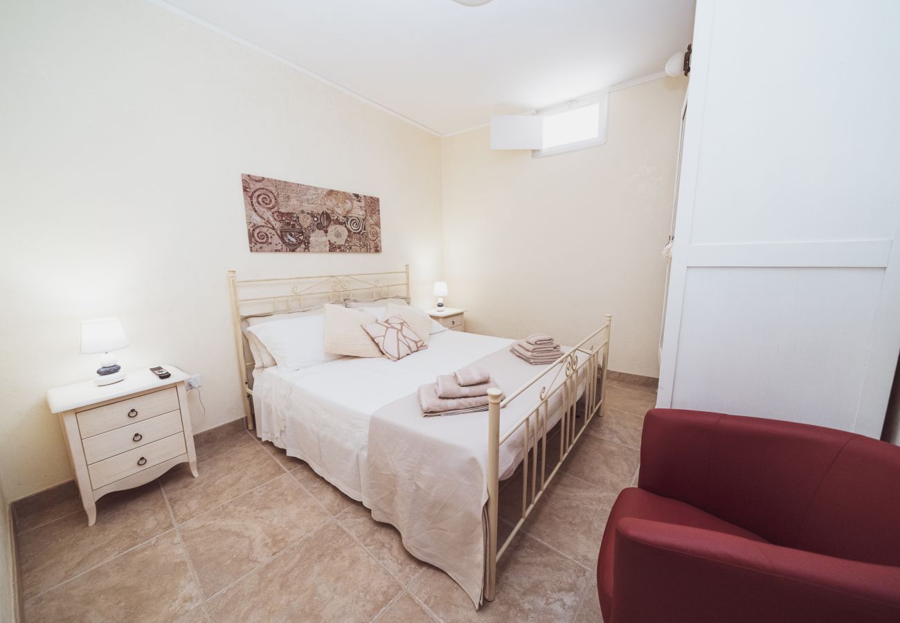 Trullo a San Vito dei Normanni - borgo della mimosa
