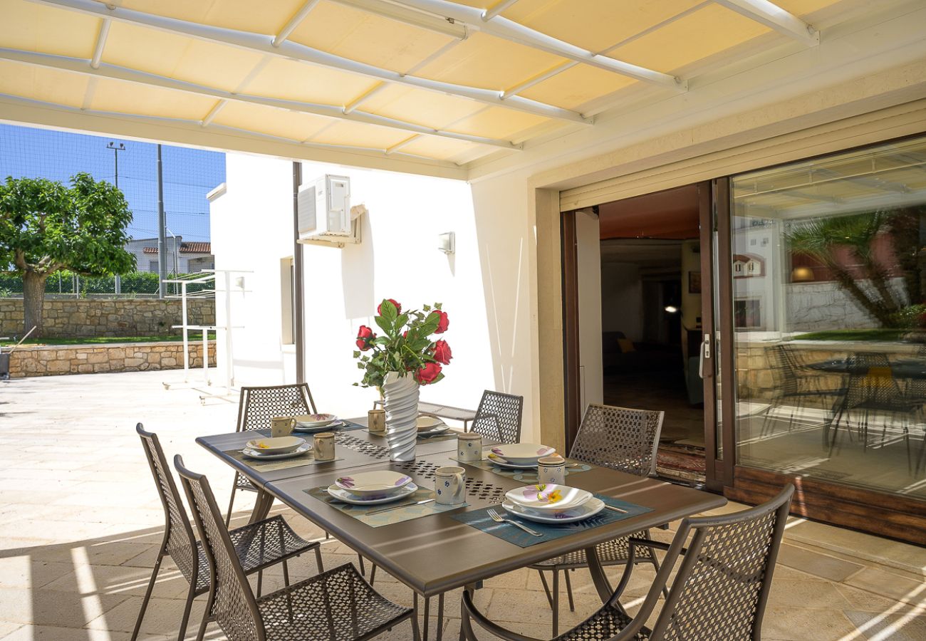 Villa a Martina Franca - Esclusiva Villa Moderna con Piscina e Campo da Tennis – Martina Franca, Valle d’Itria